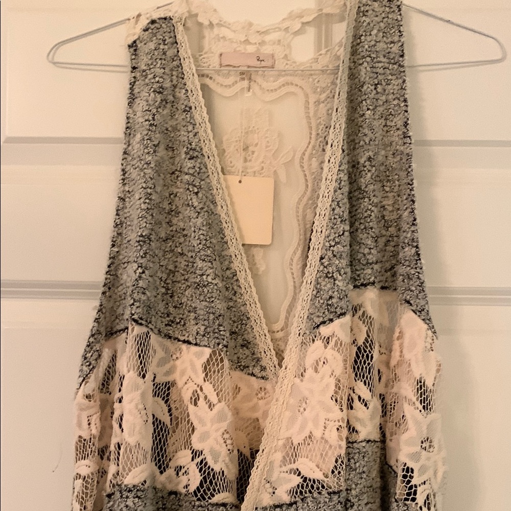 Ryu Textured Lace Knit Vest in Cream and Black